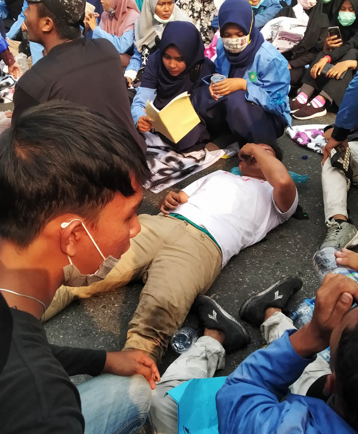 Demo Memanas, Mahasiswa Sebut Pemerintah Lamban Tangani Karhutla
