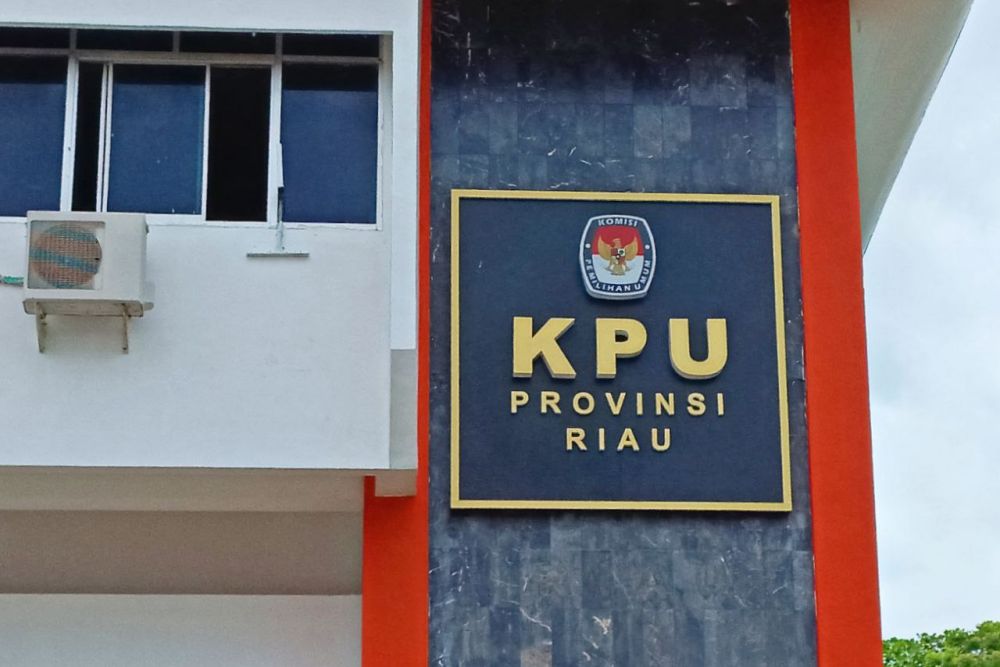 KPU Riau Koordinasi Penerbitan E-KTP 103.118 Pemilih Pemula