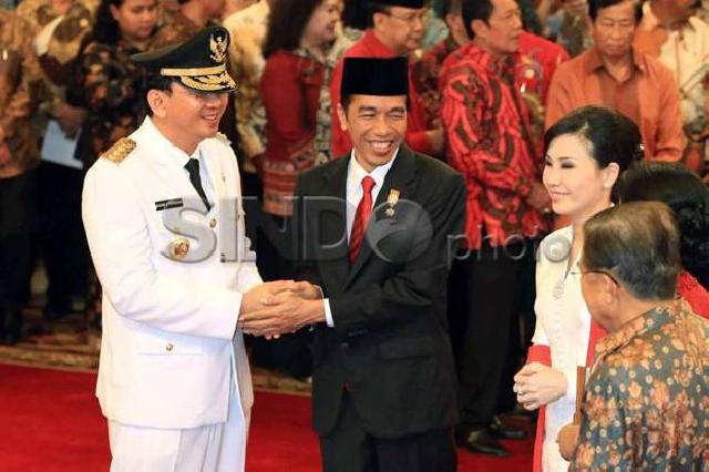 Jokowi Diminta Koreksi Keputusan Mendagri Aktifkan Ahok