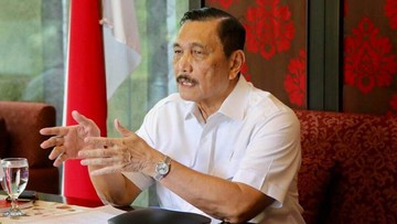 Luhut Minta Masyarakat Bersiap Hadapi Kenaikan Harga BBM