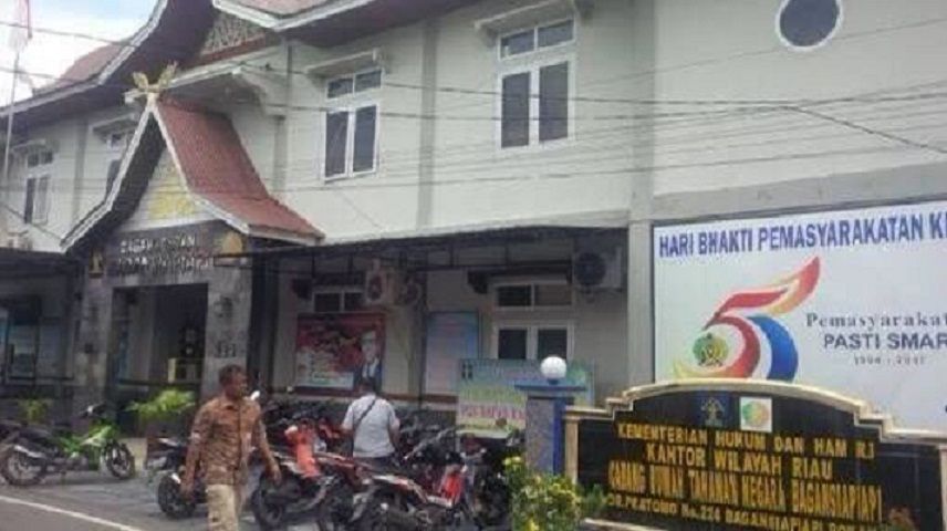 Napi di Lapas Bagansiapiapi Bebas Pakai Ponsel, tapi Bayar Bulanan kepada Sipir