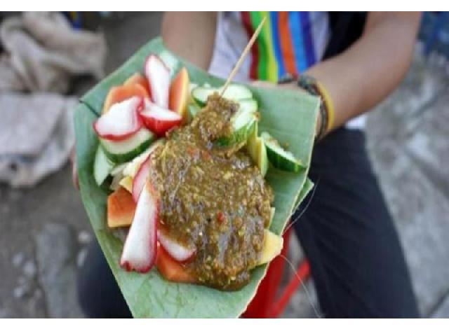 Uniknya Rujak Pace atau 