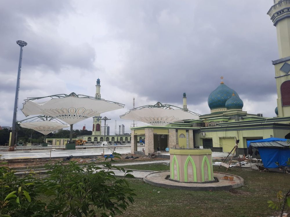Proyek Pengerjaan Penataan Kawasan Masjid Raya Annur Riau Terus Dikejar