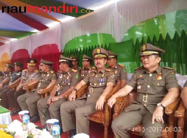 Satpol PP Kuansing Kirim 1 Pleton Anggota ke Pekanbaru