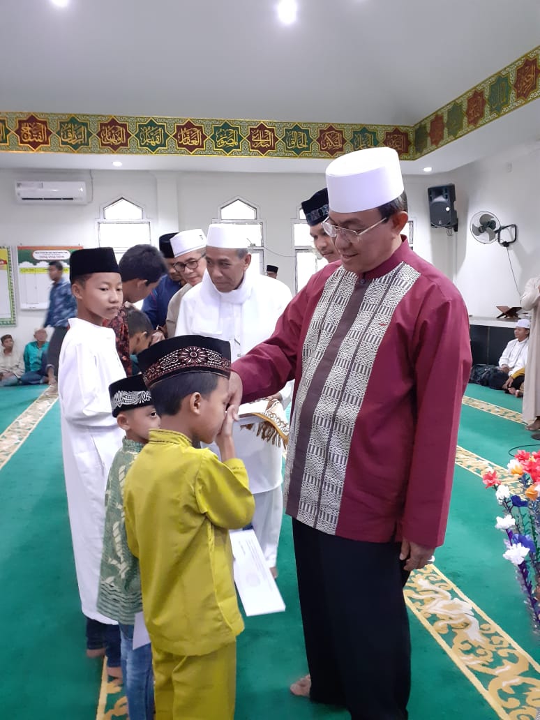 Buka Puasa Bersama, Bupati HM Wardan Santuni Kaum Dhuafa dan Anak Yatim Piatu