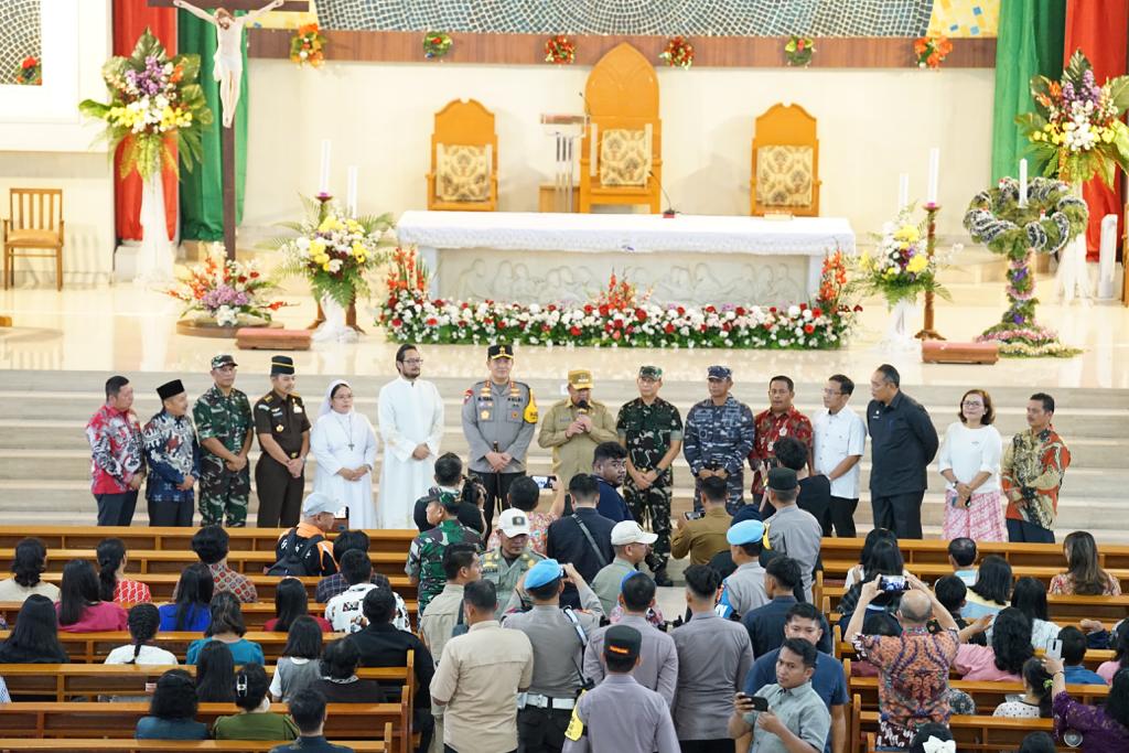 Forkopimda Riau Tinjau Gereja dan Pospam Upaya Pastikan Keamanan Natal