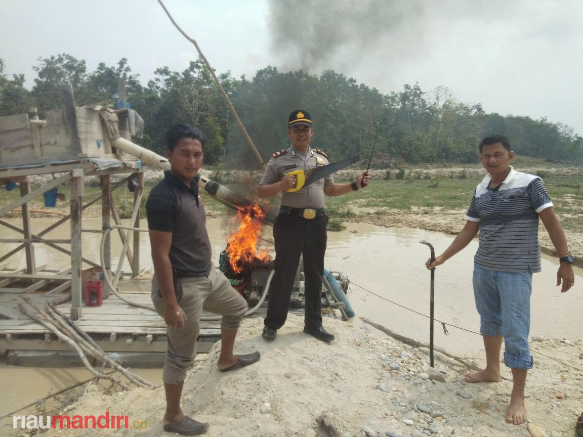 Dua Unit Mesin Penambang Emas Ilegal Dimusnahkan Polsek Benai