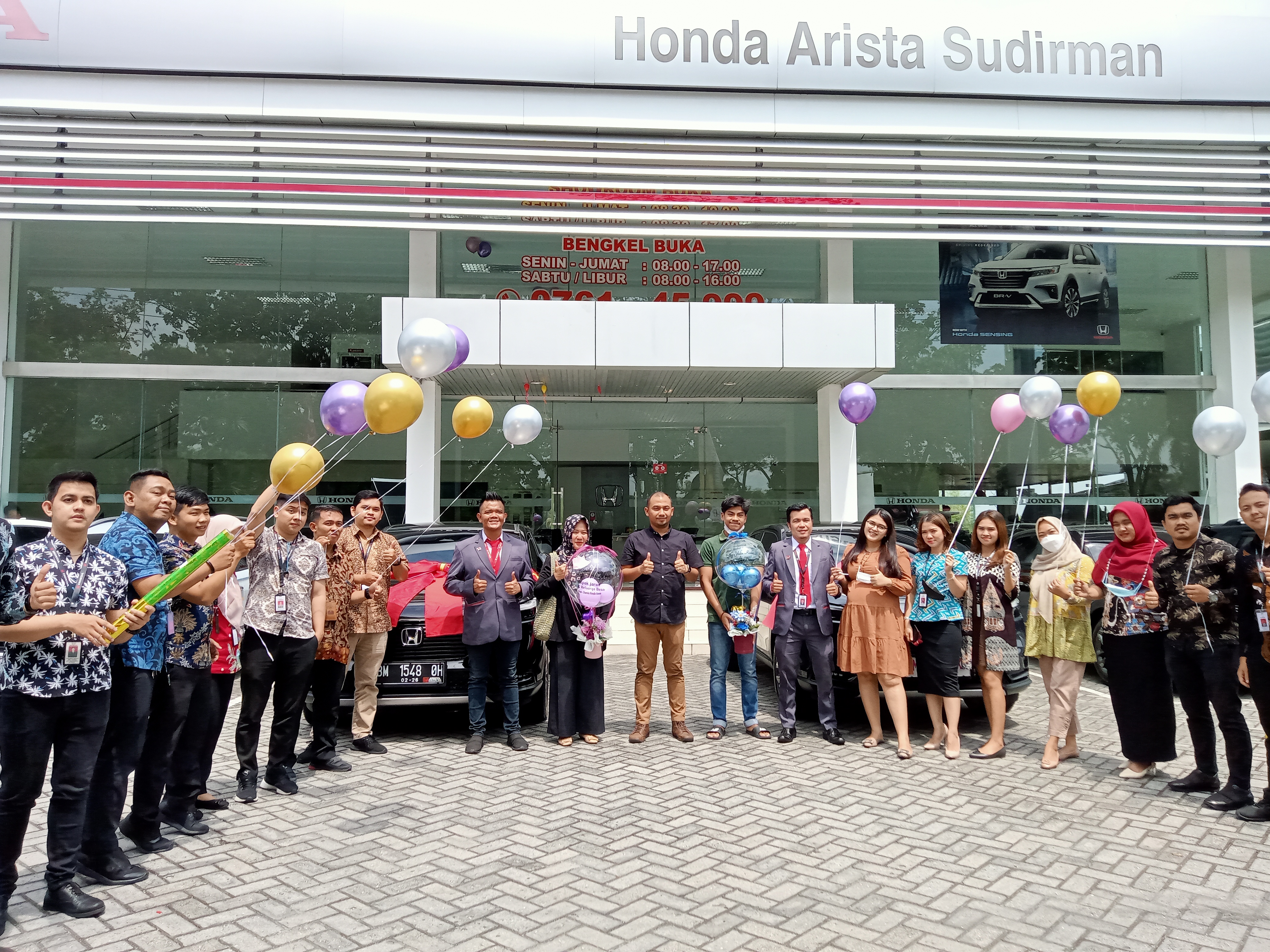 Honda Arista Sudirman Pekanbaru Serah Terima Perdana All New Honda HR-V ke Konsumen