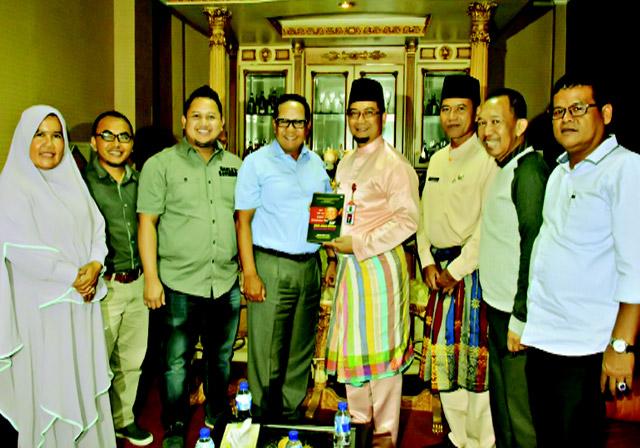 Pj Bupati Kampar Silaturahmi  ke Haluan Riau