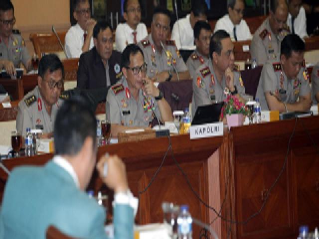 Komisi III DPR Bahas  Permasalahan di Riau