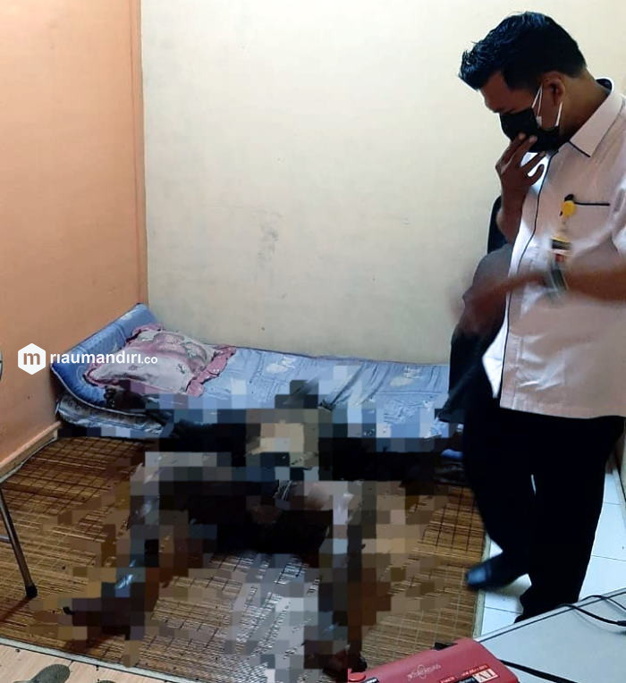Penemuan Mayat Membusuk Dalam Ruko di Sodomulyo Barat Pekanbaru