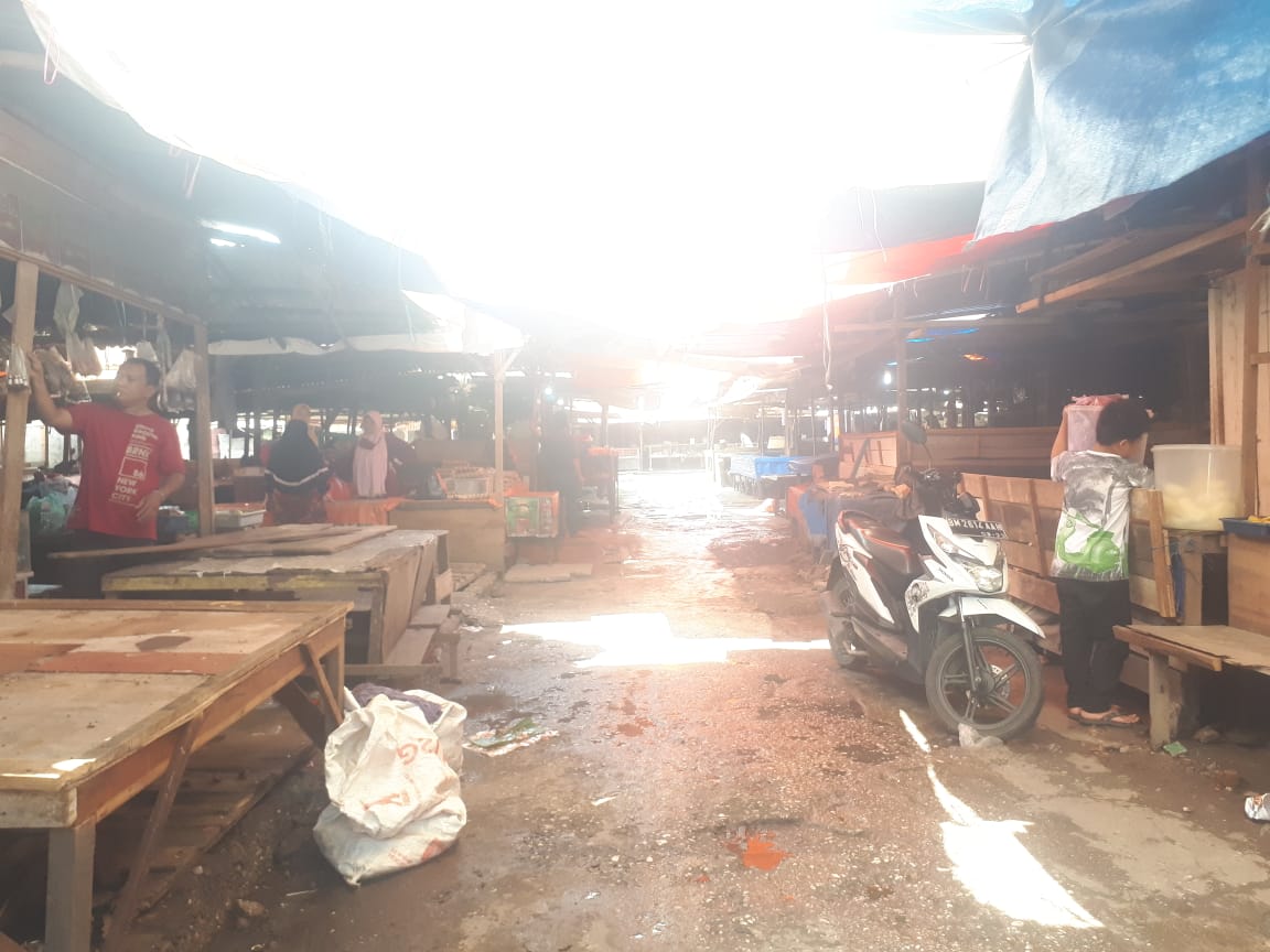 Takut Divaksin, Pedagang Pasar Cik Puan Memilih Tutup Kedai