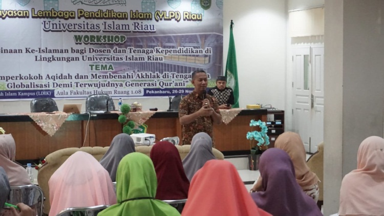 Rektor UIR Ajak Peserta Workshop LDIK Bangun Atmosfir Kampus yang Islami dan Ilmiah