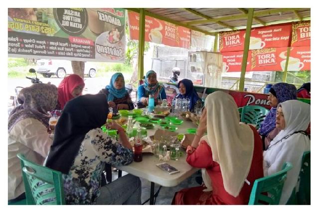 FJPI Riau Diskusi Politik dengan Legislator Perempuan Riau