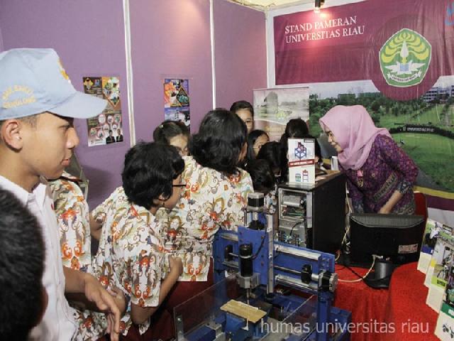 UR Berikan Wawasan Iptek