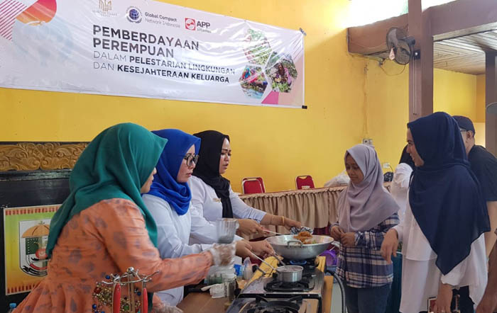 Program DMPA APP Sinar Mas Kerja Sama Martha Tilaar Group Latih 150 Perempuan di Pelalawan