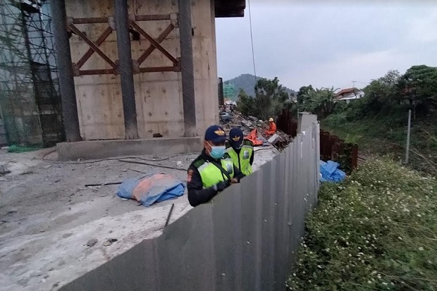 Pekerja Asal China Tewas Terjatuh Saat Pasang Tiang Eleveted