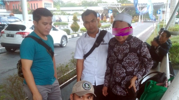 Sodomi Santri, Oknum Guru Ditangkap di Bandara SSK II Pekanbaru Saat Hendak Kabur ke Malaysia