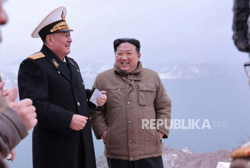 Kim Jong-un Perkuat Angkatan Laut