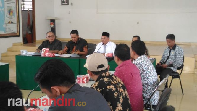 Bawaslu Terima Kunjungan Komisi I DPRD Riau, Banyak Pertanyaan yang Mengemuka