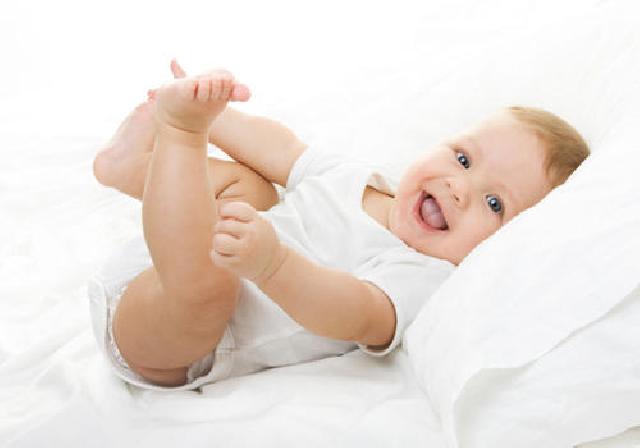 Kenali 4 Tanda Bayi Sedang Bahagia Hatinya
