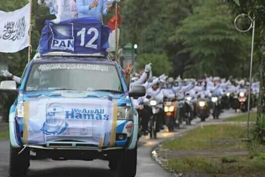 Ratusan Ribu Relawan Prabowo-Sandi Bergerak Menuju GBK
