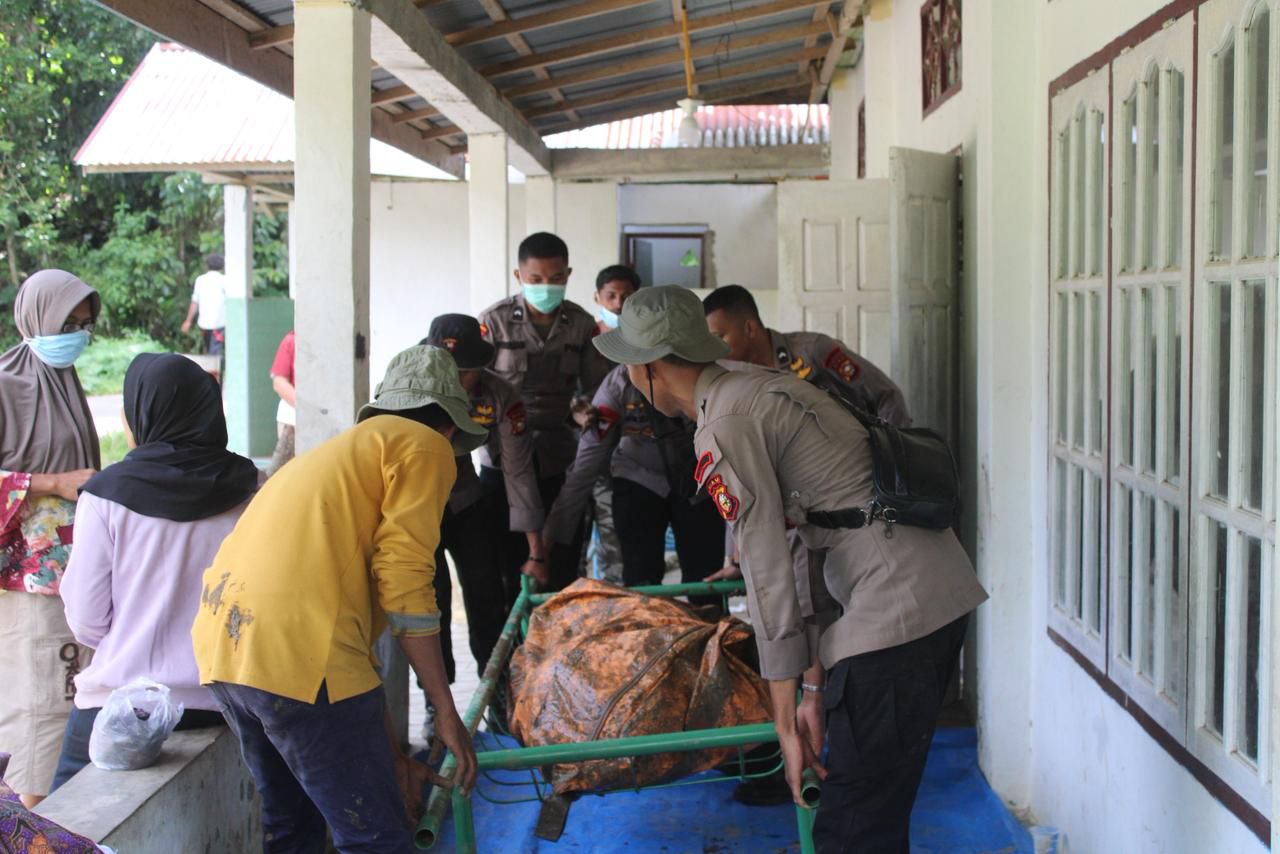 Jasad Pria Mengapung di Sungai Kampar