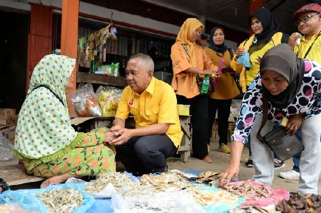 Pedagang Pasar Bundaran Dumai Yakin Paslon Nomor 4 Lanjut Pimpin Riau