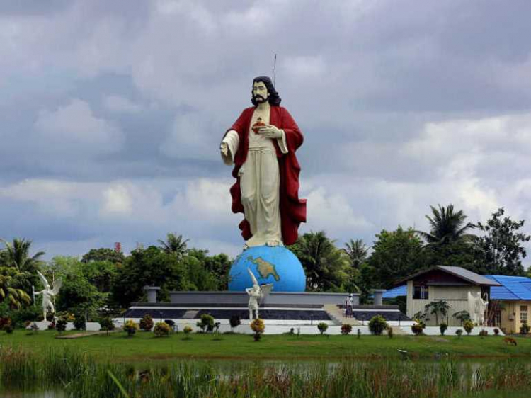 Pembangunan Patung Yesus di Papua Dihentikan, Ini Alasannya