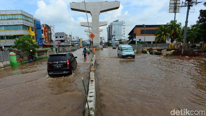Fokus Penanganan Banjir, PDIP Minta Anies Kurangi Beautifikasi