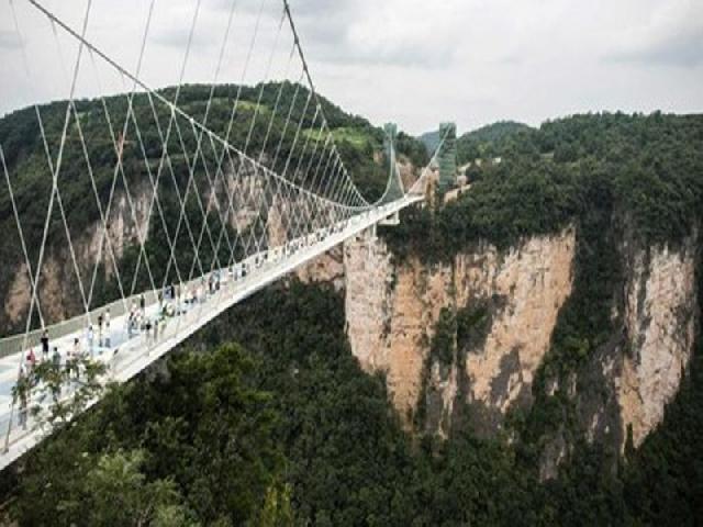 Di China, Resmi Mengoperasikan Jembatan Tertinggi Dan Terpanjang Didunia