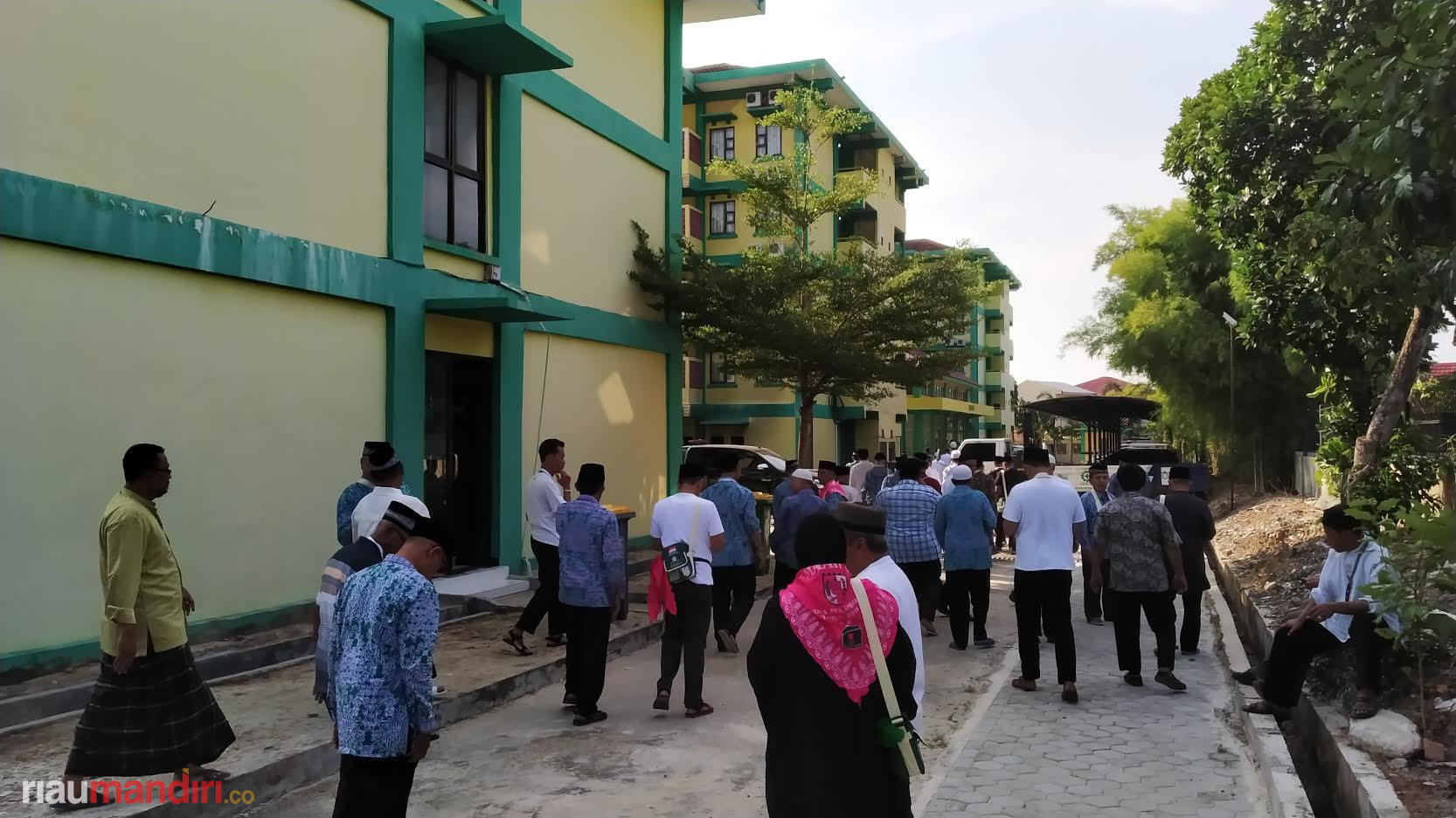 Tiba di Asrama Haji Riau, JCH Langsung Diperiksa Petugas Medis