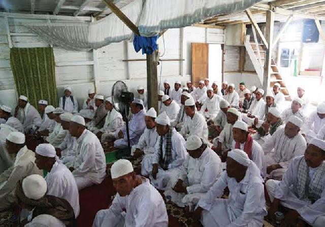 Ratusan Jamaah Rohul Ikut Suluk di Basilam Langkat