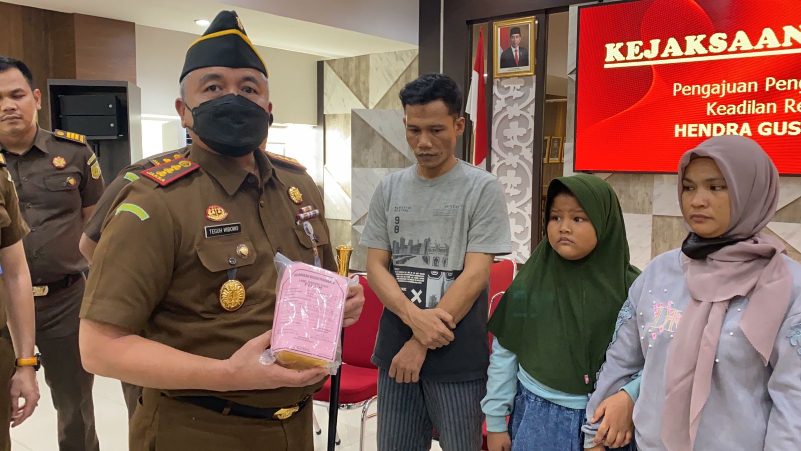 Curi Hp Mantan Istri, Penuntutan Perkara Dihentikan 