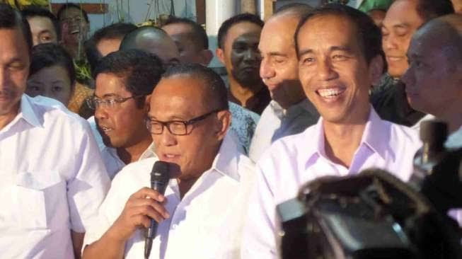 Jokowi dan Gibran Bisa Gabung Golkar, Ini yang Dibeberkan Aburizal Bakrie