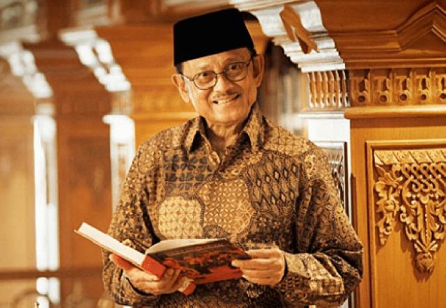 BJ Habibie Dirawat di Jerman, Ini Penjelasan Sekretaris Pribadinya