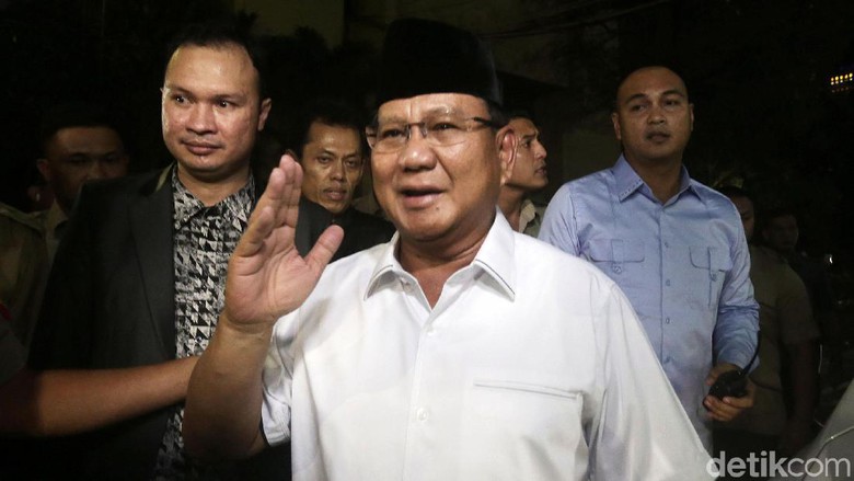 Pesan Prabowo ke Massa: Walaupun Ini Aksi Damai, Pulanglah Istirahat