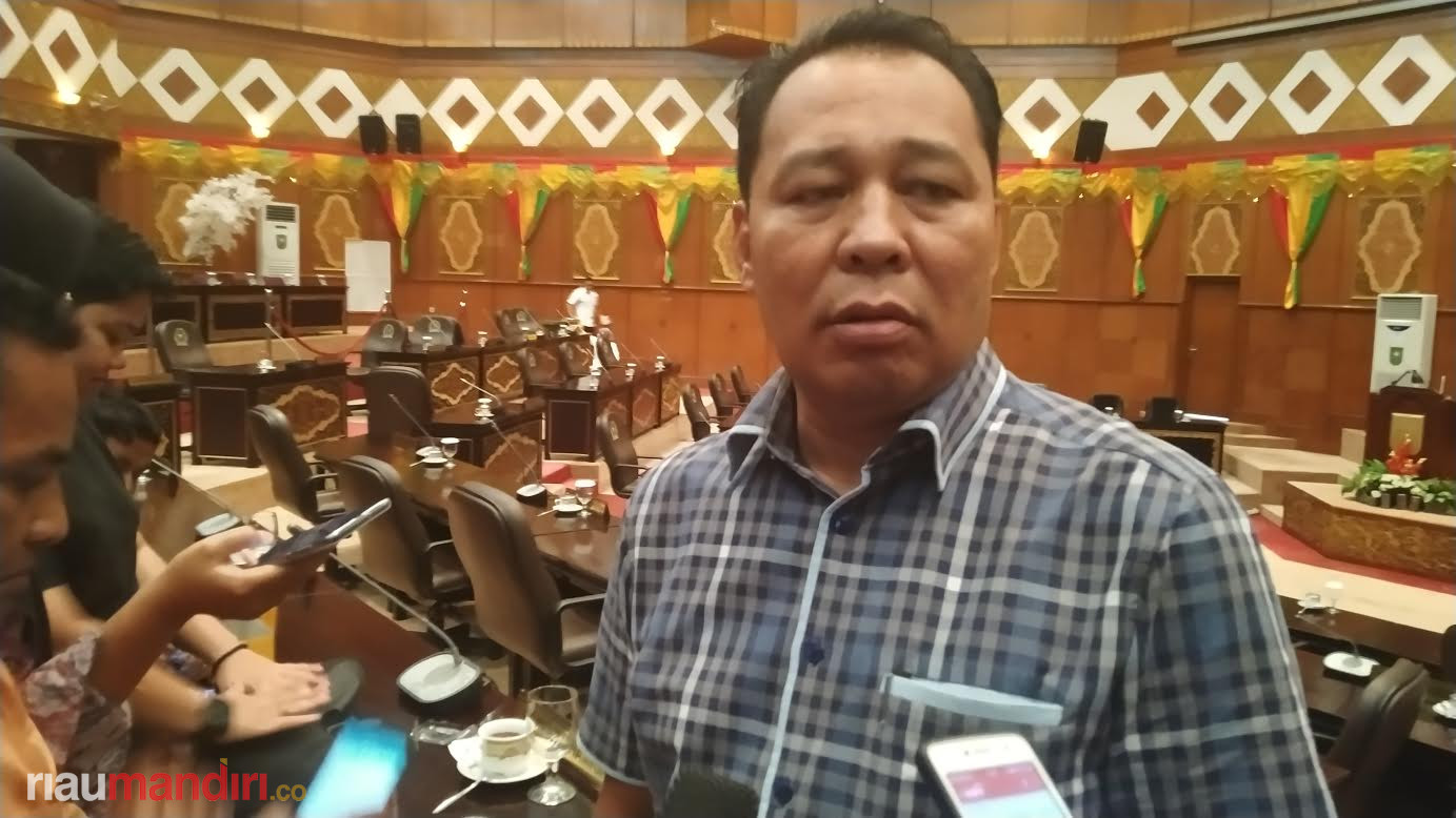 DPRD Riau Minta Wali Murid Buat Pernyataan Resmi Terkait Pungutan Rp5,5 Juta untuk Lokal Baru