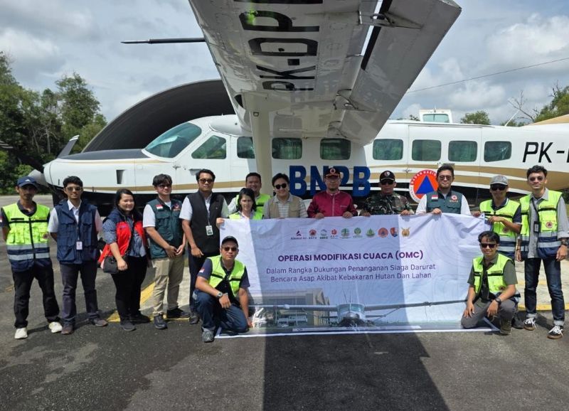 Siaga Karhutla, Pemprov Riau Lakukan Modifikasi Cuaca