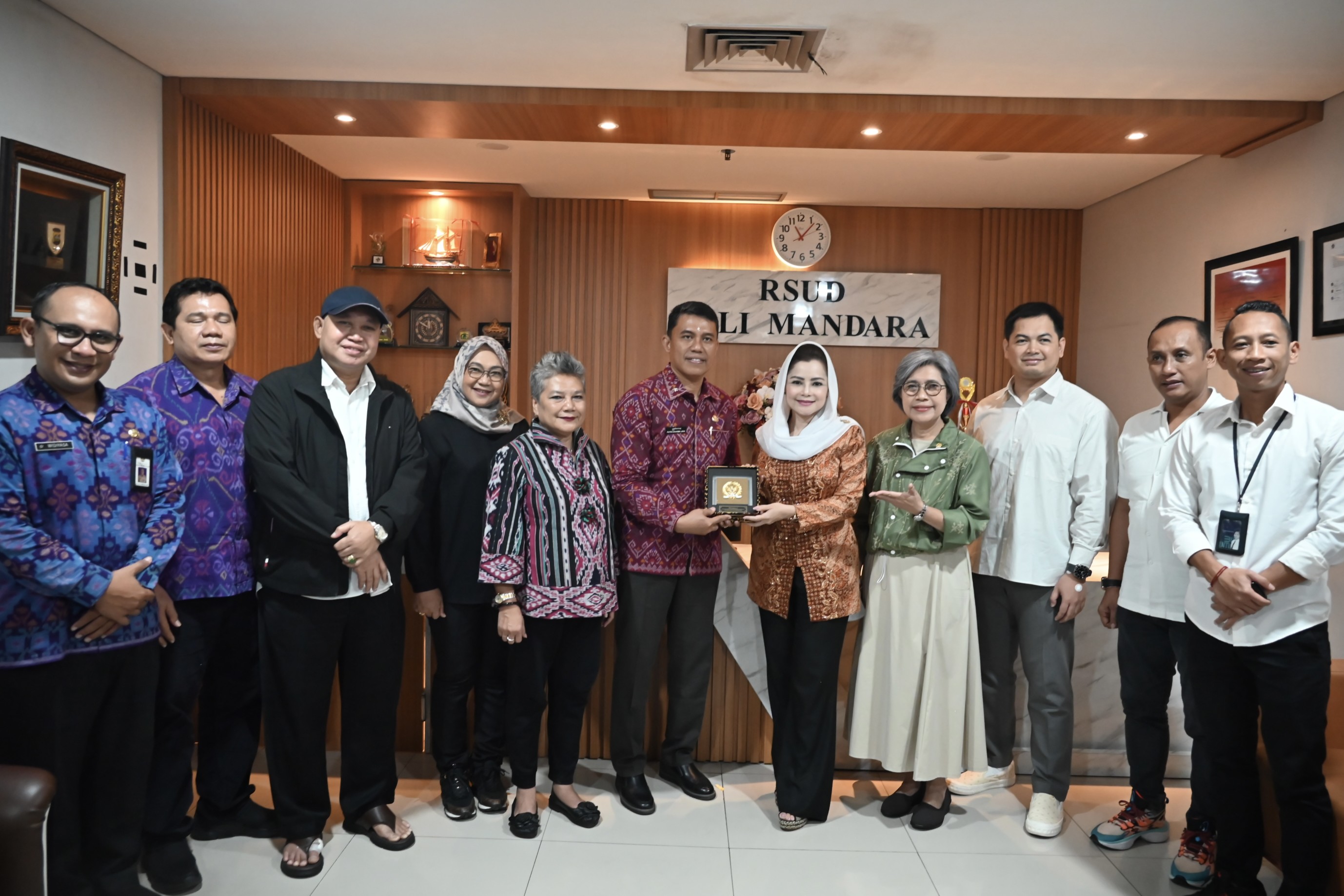 Sambut Anggota Baru, BURT DPR Tinjau Pelaksanaan Program Jamkestama di Bali