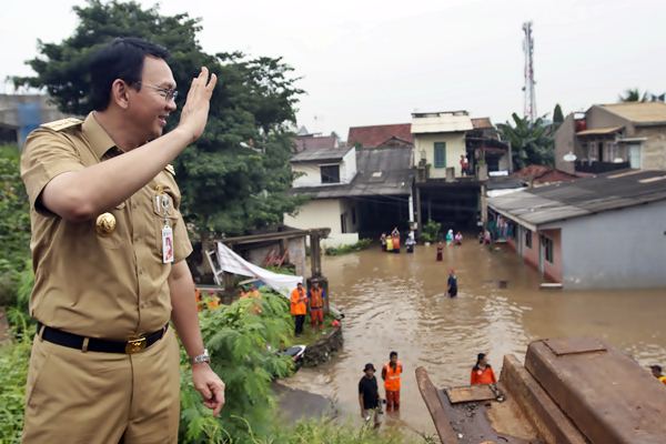 Survei: Ahok Lebih Jago Atasi Banjir Dibanding Jokowi dan Anies