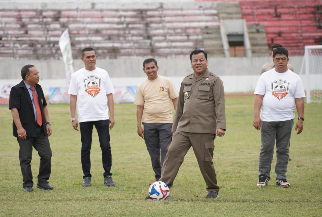 Bupati Suhardiman Kick Off Piala Bupati U-18: Wadah Cetak Bibit Unggul