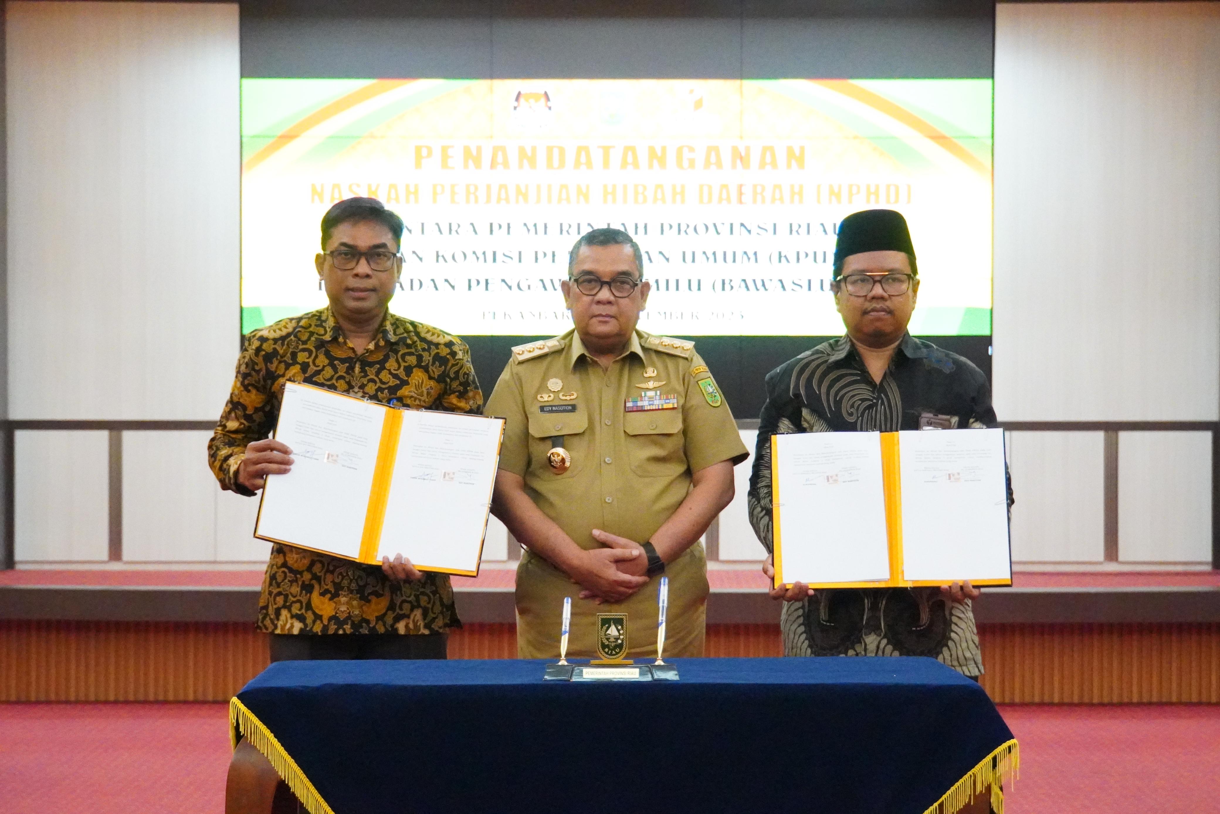 Penandatanganan NPHD, KPU Riau Dapat Anggaran Rp133 Miliar Untuk Pilkada 2024