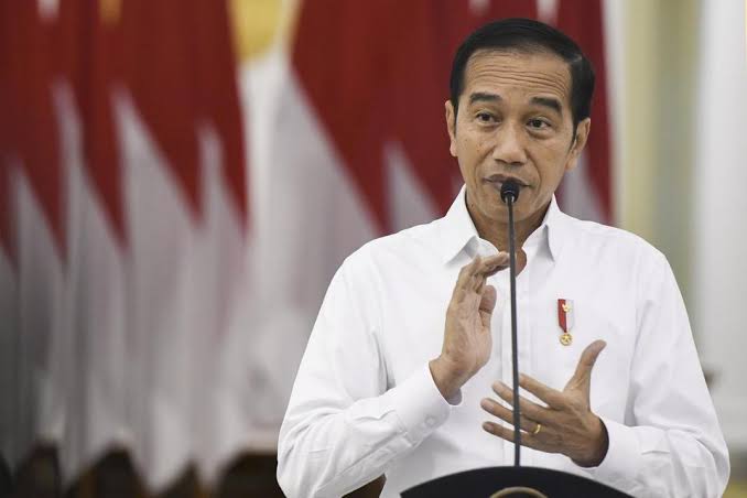 Jokowi Tes Swab Lebih Cepat Setelah Sempat Bertemu Achmad Purnomo yang Kini Positif Covid-19
