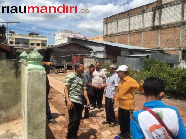 Walikota Dumai Tinjau Proyek Drainase Program Kotaku