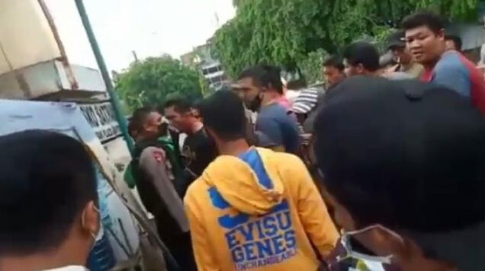 Viral Anggota Brimob Diteriaki Sekelompok Orang di Medan, Polisi Amankan Para Pelaku