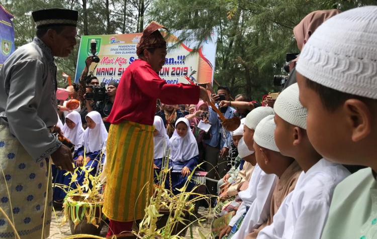 Budaya Mandi Safar Berumur 30 Tahun Jadi Salah Satu Destinasi Wisata di Riau