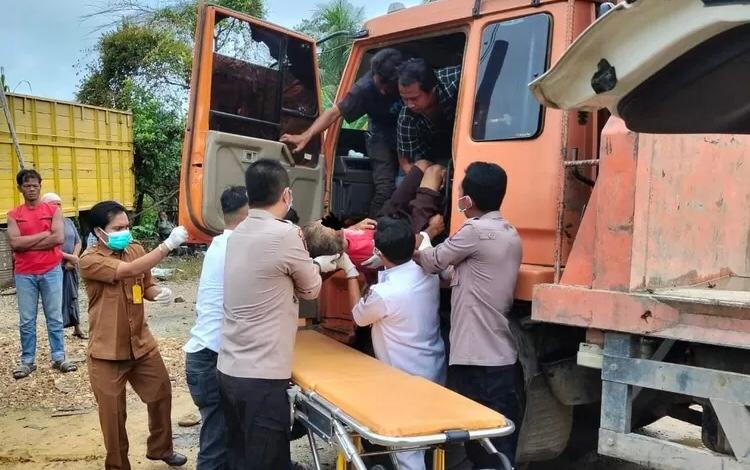 Ditemukan Meninggal di Dalam Sebuah Mobil Truk, Supir Sempat Mengeluh Sakit