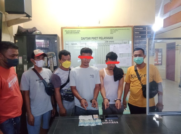 Sat Narkoba Polres Siak Tangkap 2 Orang Pengedar Sabu di Kecamatan Kandis