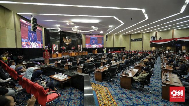 Rapat Anggaran DKI Jakarta, Anggota Fraksi PDIP dan PSI Cekcok 